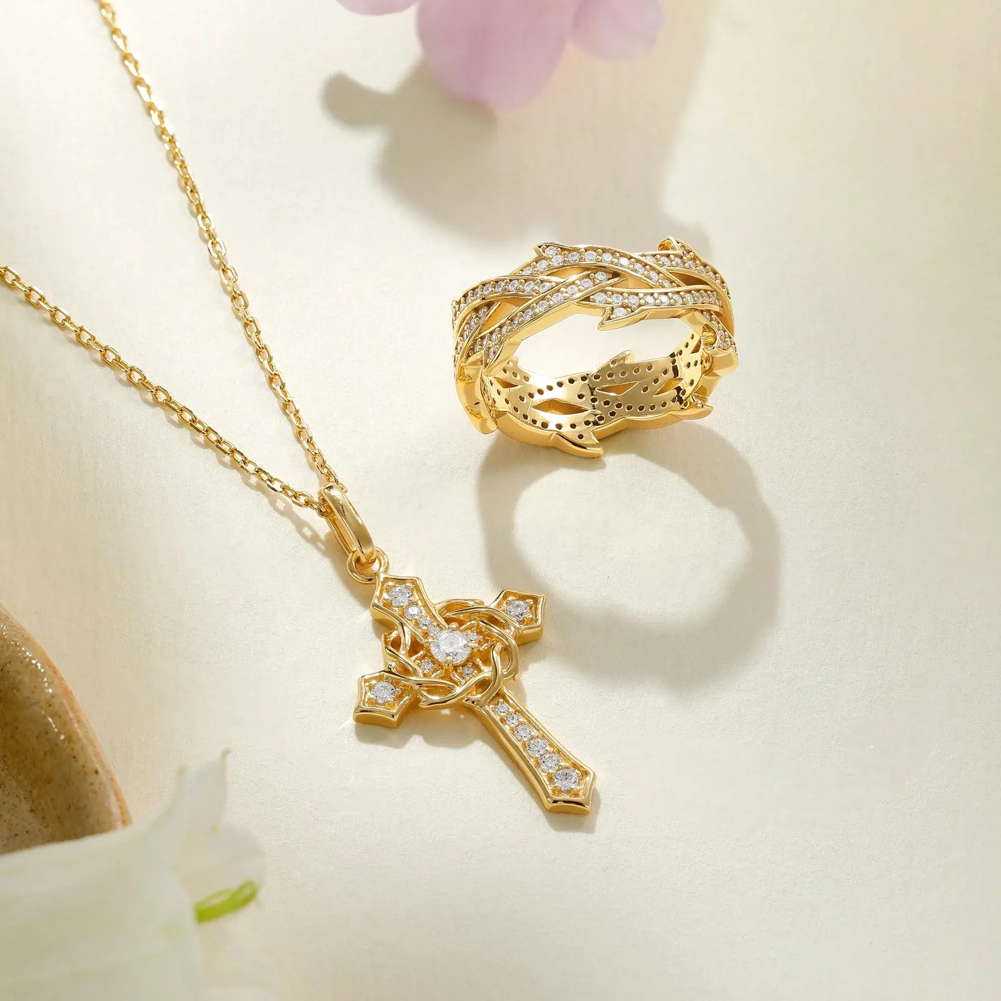 Pendentif Croix Orthodoxe Élégante