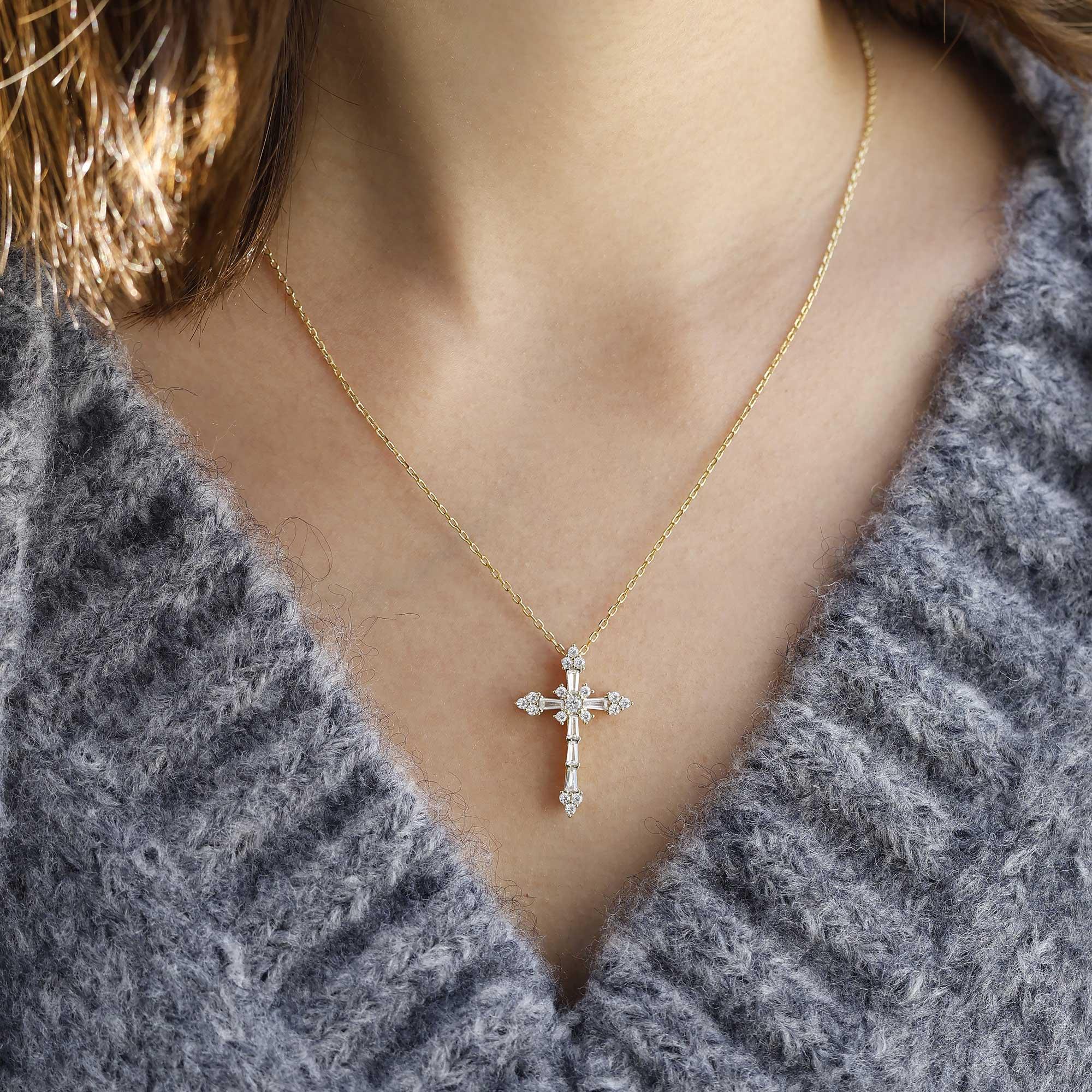 Croix Catholique Corpus Détaillé